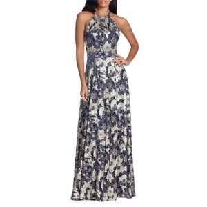 Petite Size Metallic Crinkle Sleeveless Halter Neck